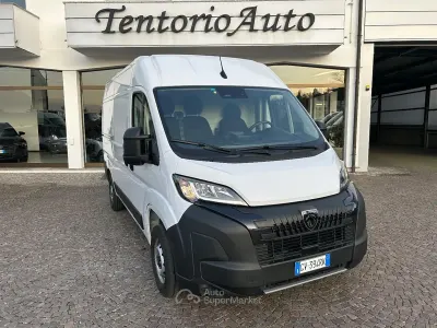 Usata Peugeot Boxer S 140 CV (102 kW) 2024 Bianco pastello Furgone