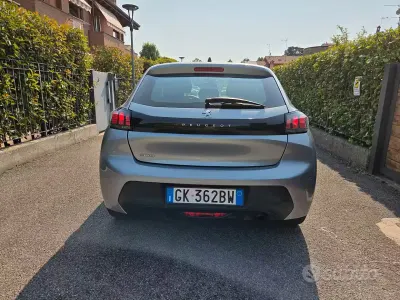 Usata Peugeot 208 Active 75 CV (55 kW) 2022 Grigio Utilitaria