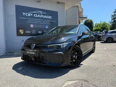 Usata VW Golf VIII Ultimate 265 CV (194 kW) 2024 Nero Berlina