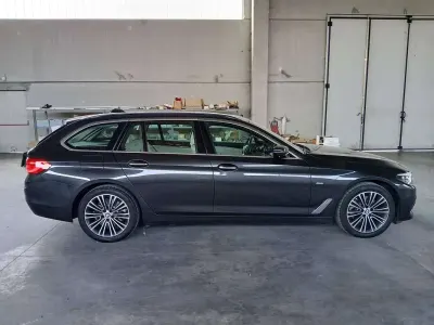 Usata BMW 520 Sport Line 190 CV (139 kW) 2019 Blu/azzurro Station wagon