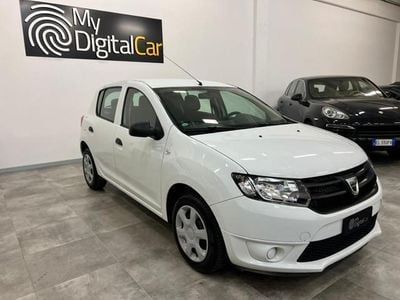 Usata Dacia Sandero Ambiance 75 CV (55 kW) 2015 Bianco Utilitaria