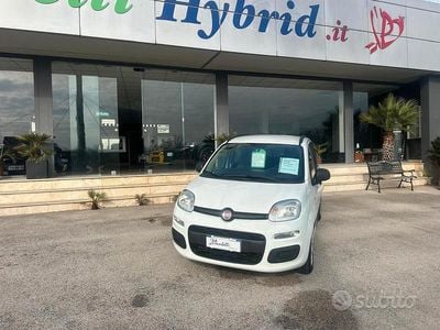 Usado Fiat Panda Lounge 95 HP (69 kW) 2018 Branco Sedan