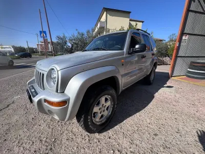 Second-hand Jeep Cherokee 143 CP (105 kW) 2002 Gri SUV