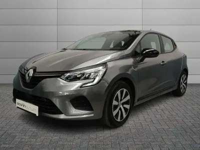 Usata Renault Clio V Techno 94 CV (69 kW) 2023 Grigio Berlina