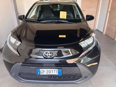 Usata Toyota Aygo X Active 72 CV (52 kW) 2023 Nero SUV
