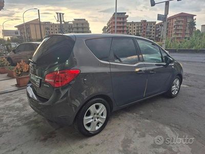Grigio Usata 2016 Opel Meriva Cosmo Monovolume | 6500 € (Buon prezzo)