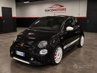 Usata Abarth 695 Esseesse 180 CV (132 kW) 2022 Nero Utilitaria