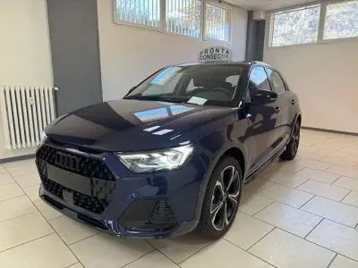 Nuova Audi A1 115 CV (84 kW) 2026 Blu SUV