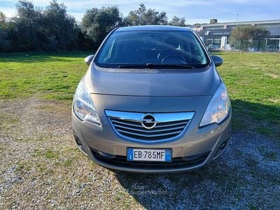Usata Opel Meriva 120 CV (88 kW) 2010 Argento Monovolume