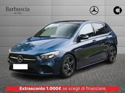 Usata Mercedes B180 Premium 116 CV (85 kW) 2023 Blu/azzurro Utilitaria