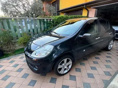 Usado Renault Clio II Rip Curl 101 CV (74 kW) 2008 Berlina