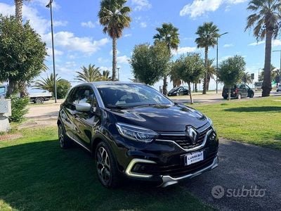 Usata Renault Captur Business 90 CV (66 kW) 2018 Nero SUV