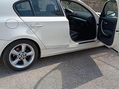 Usata BMW 116 Sport Line 2011 Bianco Utilitaria