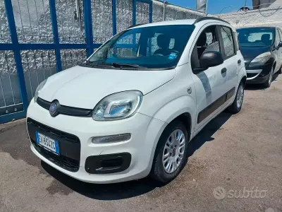 Usata Fiat Panda Lounge 75 CV (55 kW) 2014 Bianco Utilitaria