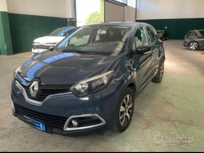 Usata Renault Captur Zen 90 CV (66 kW) 2016 Blu SUV