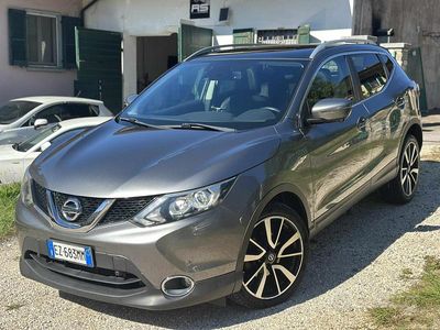 Grigio Usata 2015 Nissan Qashqai Tekna SUV | 9490 € (Ottimo prezzo)