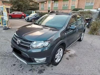 Usata Dacia Sandero Stepway 90 CV (66 kW) 2016 Nero Berlina