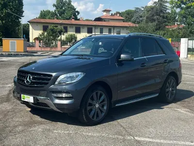 Usata Mercedes ML350 Premium 258 CV (189 kW) 2015 Grigio scuro SUV