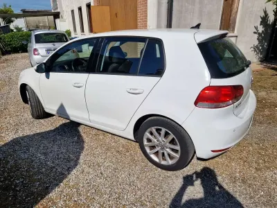 Usata VW Golf VI Trendline 105 CV (77 kW) 2011 Bianco Utilitaria