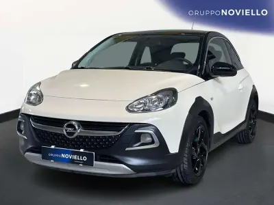 Usata Opel Adam Rocks 69 CV (50 kW) 2017 Bianco Utilitaria