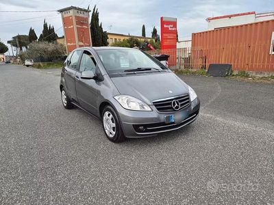 Usata Mercedes A180 Elegance 108 CV (79 kW) 2010 Grigio Berlina