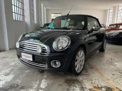 Usata Mini Cooper Cabriolet 120 CV (88 kW) 2009 Nero Cabrio