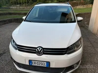 Usata VW Touran 105 CV (77 kW) 2011 Bianco Monovolume