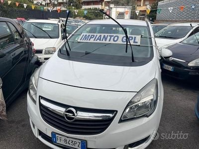 Usata Opel Meriva 120 CV (88 kW) 2016 Bianco Monovolume