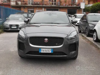 Usado Jaguar E-Pace R-Dynamic 150 CV (110 kW) 2019 Gris SUV