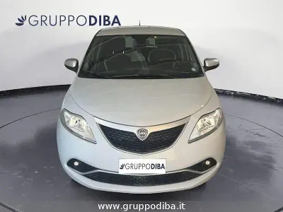 Usata Lancia Ypsilon S 95 CV (69 kW) 2017 Argento Utilitaria