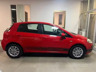Usata Fiat Punto Evo S 95 CV (69 kW) 2011 Rosso Utilitaria