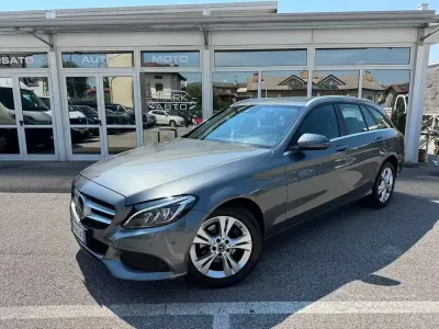 Usata Mercedes C220 Executive 170 CV (125 kW) 2018 Grigio Station wagon