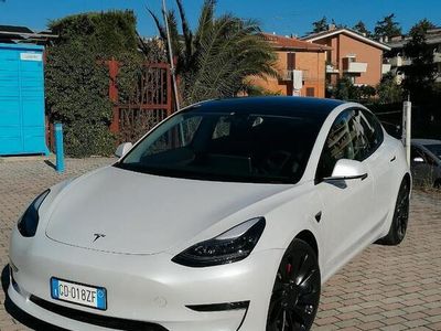 usata Tesla Model 3 performance iva esposta