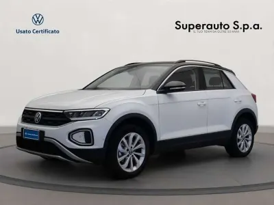 Usata VW T-Roc Life 116 CV (85 kW) 2024 Bianco SUV