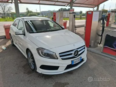Usata Mercedes A180 109 CV (80 kW) 2014 Bianco Utilitaria