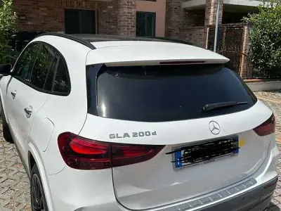 Usata Mercedes GLA200 Premium 150 CV (110 kW) 2024 Bianco SUV