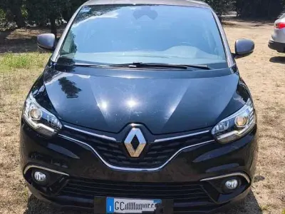 Usata Renault Scénic IV Intens 120 CV (88 kW) 2020 Nero Monovolume