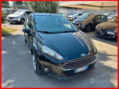Usata Ford Fiesta 80 CV (58 kW) 2014 Nero Utilitaria