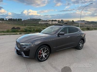 Usata Maserati GranSport 275 CV (202 kW) 2019 Grigio Station wagon