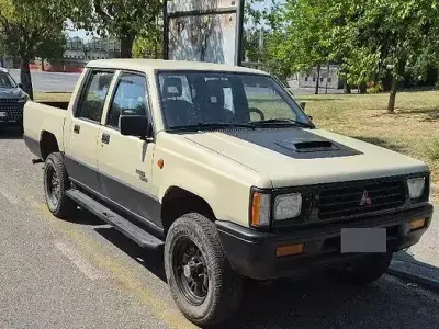 Usata Mitsubishi L200