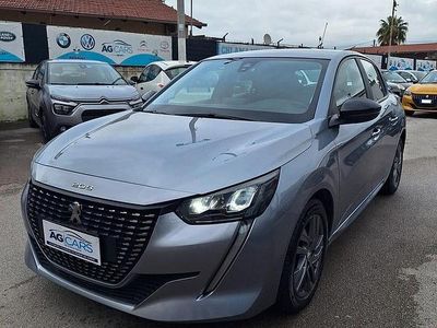 Usata Peugeot 208 Allure 102 CV (75 kW) 2022 Grigio Utilitaria