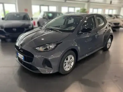 Nuova Mazda 2 116 CV (85 kW) 2026 Charcoal grey Utilitaria