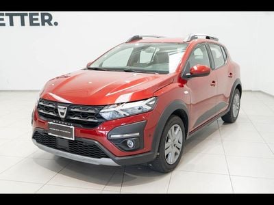 Usata Dacia Sandero Comfort 101 CV (74 kW) 2022 Rosso bordeaux Berlina