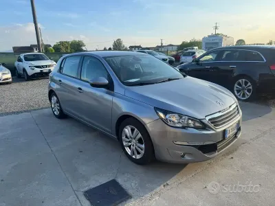 Usado Peugeot 308 Active 110 CV (80 kW) 2014 Gris Berlina