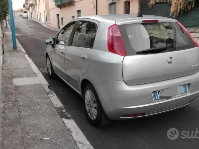 Usata Fiat Grande Punto 90 CV (66 kW) 2009 Grigio Utilitaria