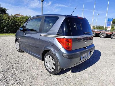 Usata Peugeot 1007 73 CV (53 kW) 2007 Blu/azzurro Monovolume
