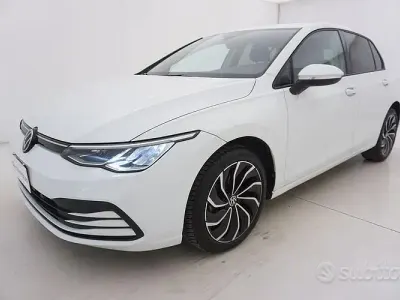 Usata VW Golf VIII Life 116 CV (85 kW) 2023 Bianco Berlina