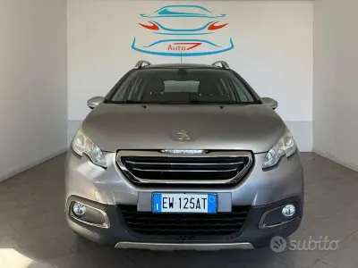 Usata Peugeot 2008 Allure 82 CV (60 kW) 2014 Grigio SUV