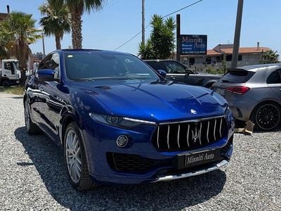 Begagnad Maserati Levante 275 HK (202 kW) 2017 Blå SUV