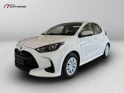 Usata Toyota Yaris Hybrid Active 116 CV (85 kW) 2025 Bianco Berlina